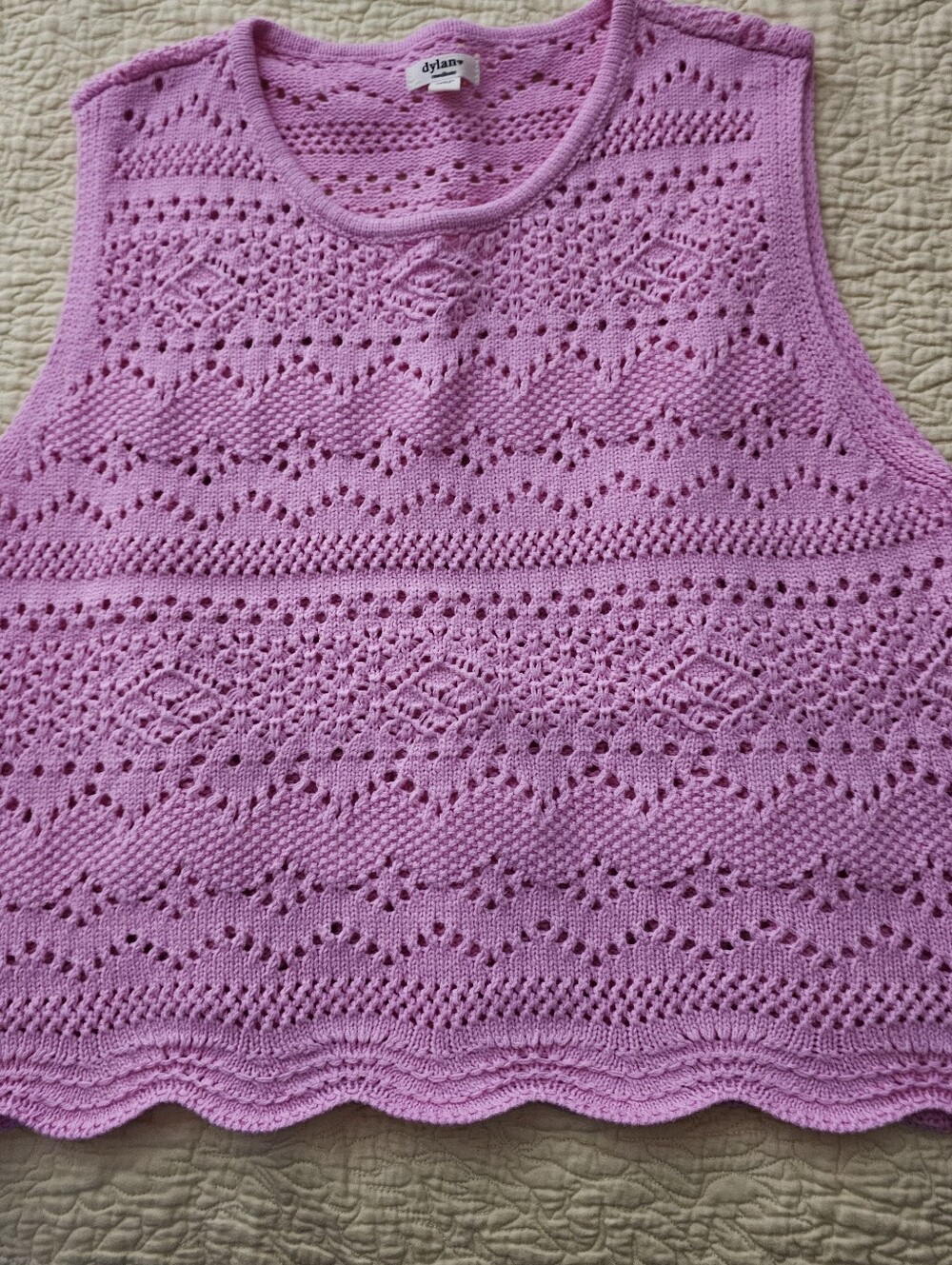 NWOT - DYLAN Scalloped Hem Crochet Sweater Tank - Pink Medium